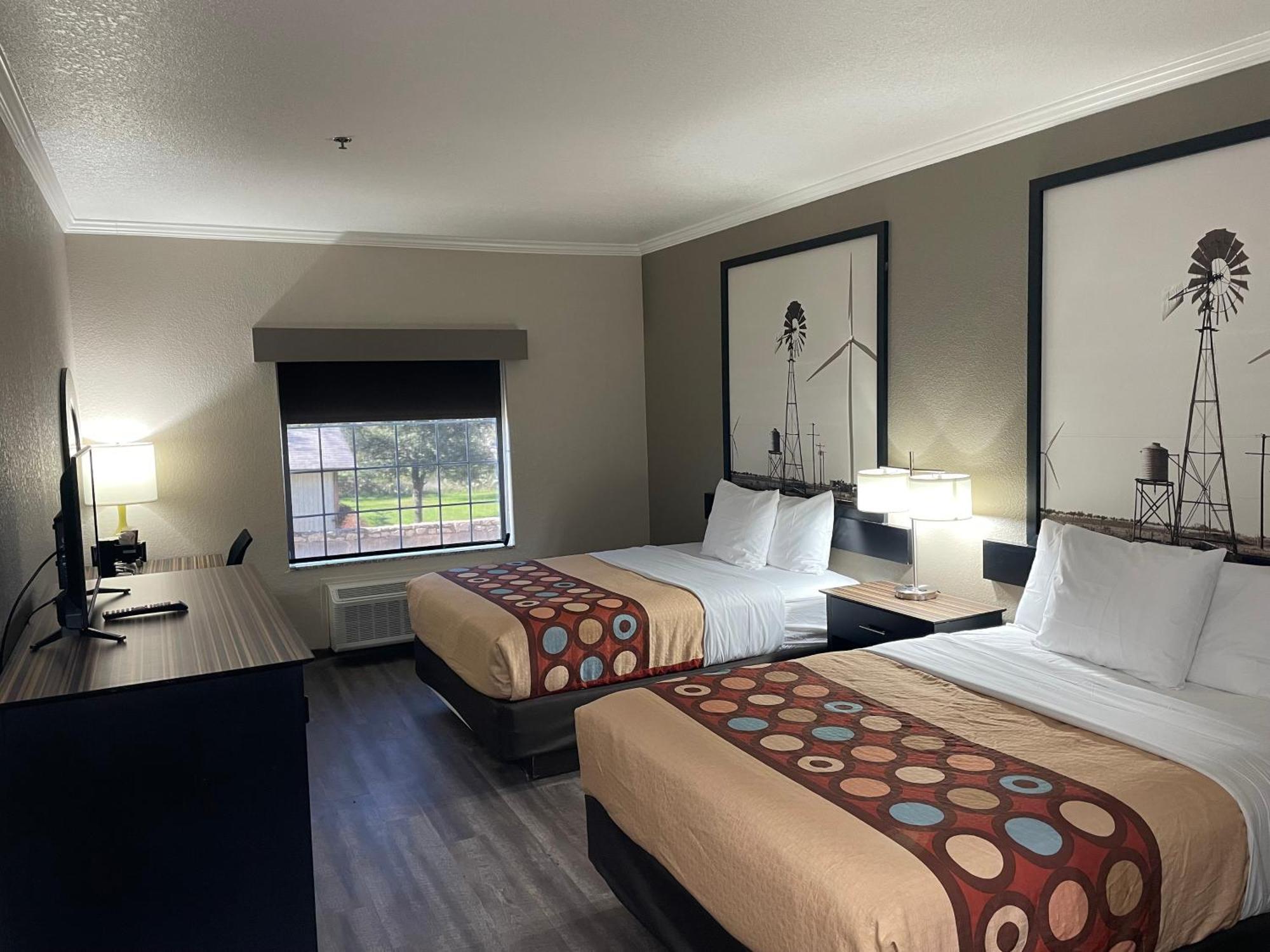 Super 8 By Wyndham San Antonio/Alamodome Area Hotel Ngoại thất bức ảnh
