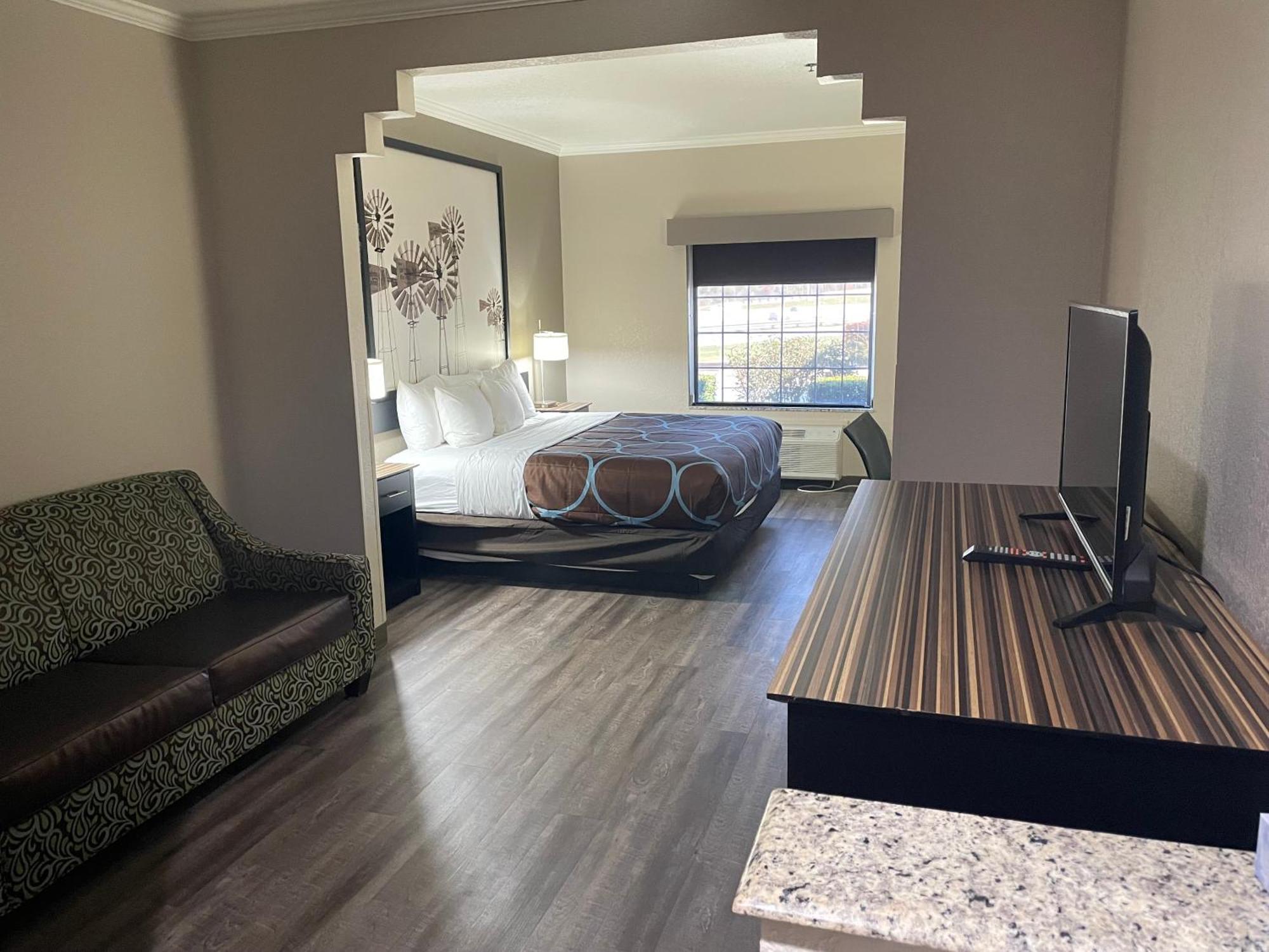 Super 8 By Wyndham San Antonio/Alamodome Area Hotel Ngoại thất bức ảnh